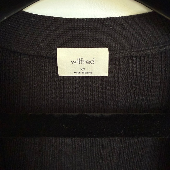 Aritzia Wilfred Black Plunge Front Wool Cardigan (XS) - Picture 4 of 9